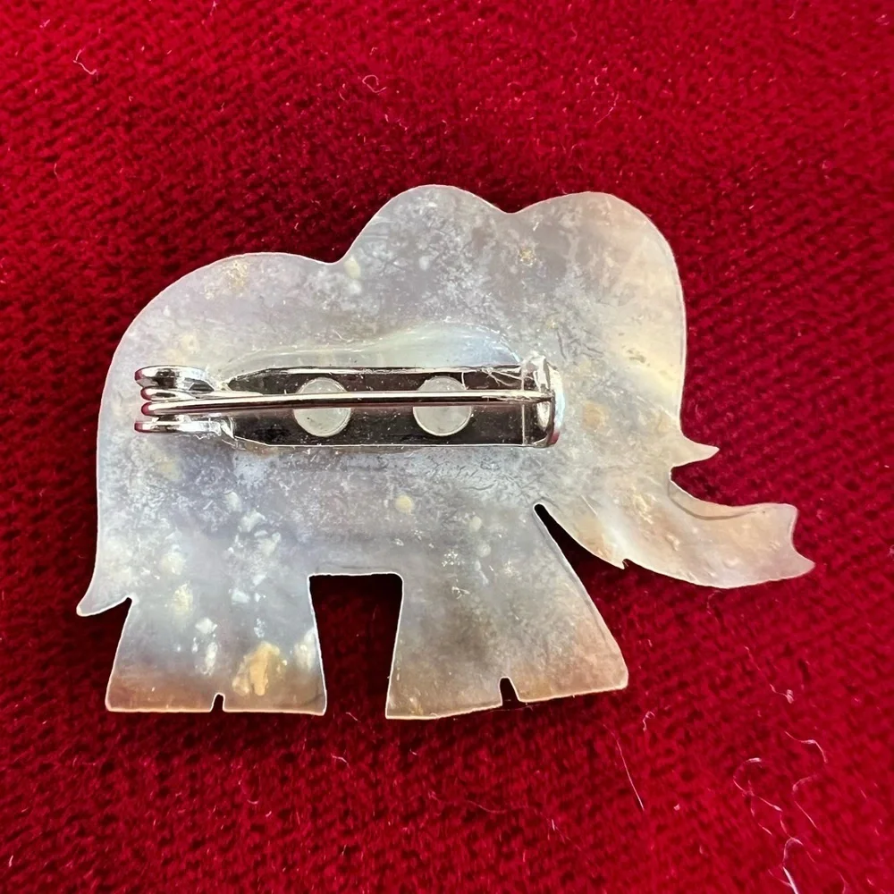 Vintage elephant pin brooch